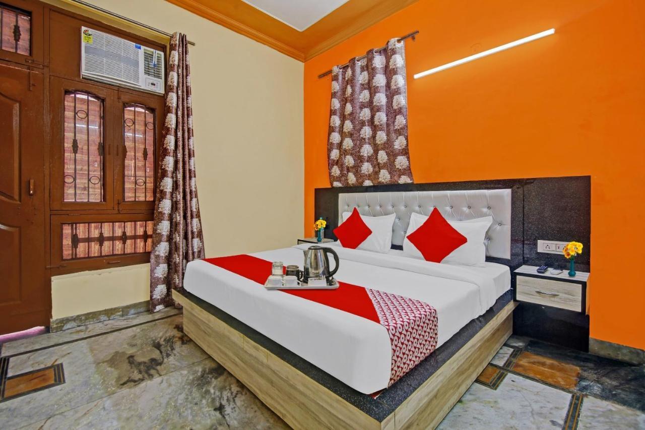 Oyo Galaxy Plaza Otel Ghaziabad Dış mekan fotoğraf