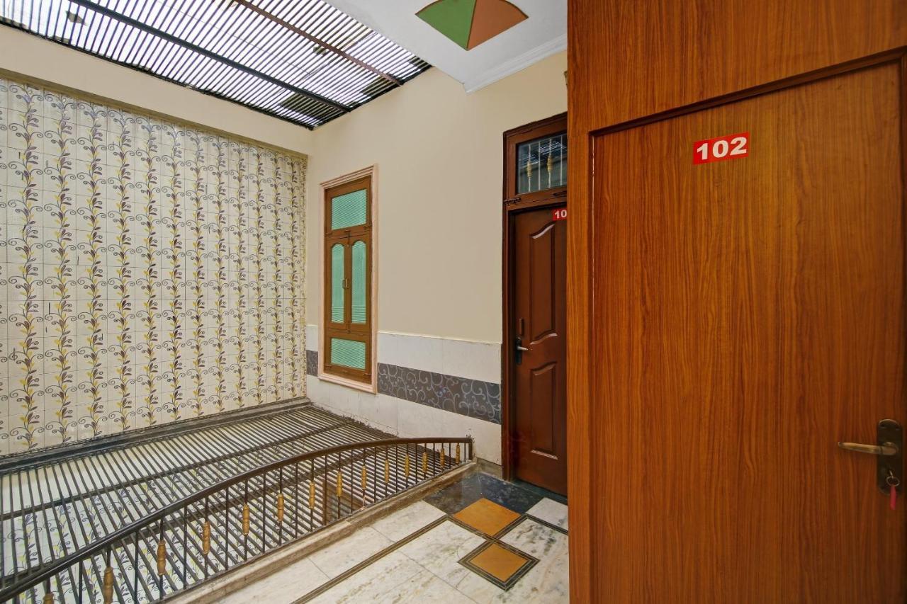 Oyo Galaxy Plaza Otel Ghaziabad Dış mekan fotoğraf