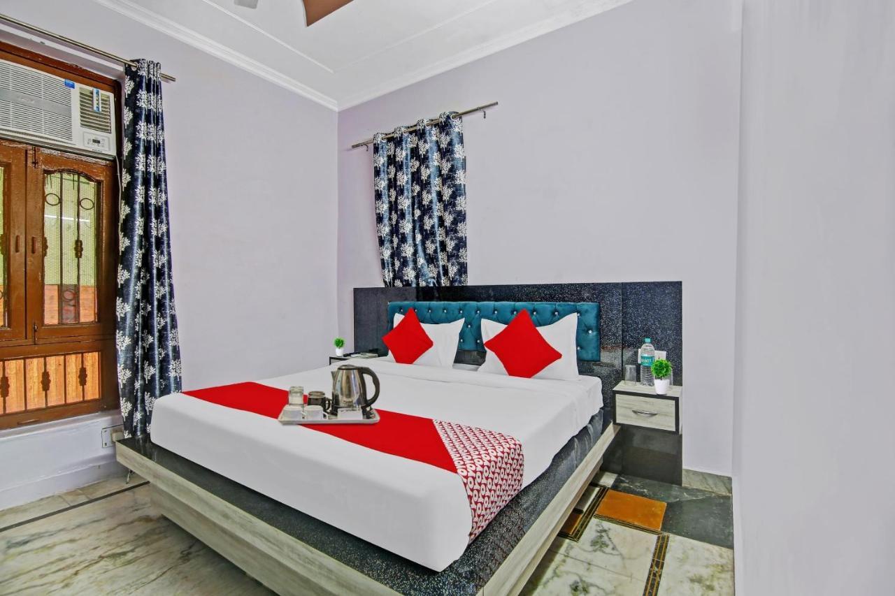 Oyo Galaxy Plaza Otel Ghaziabad Dış mekan fotoğraf