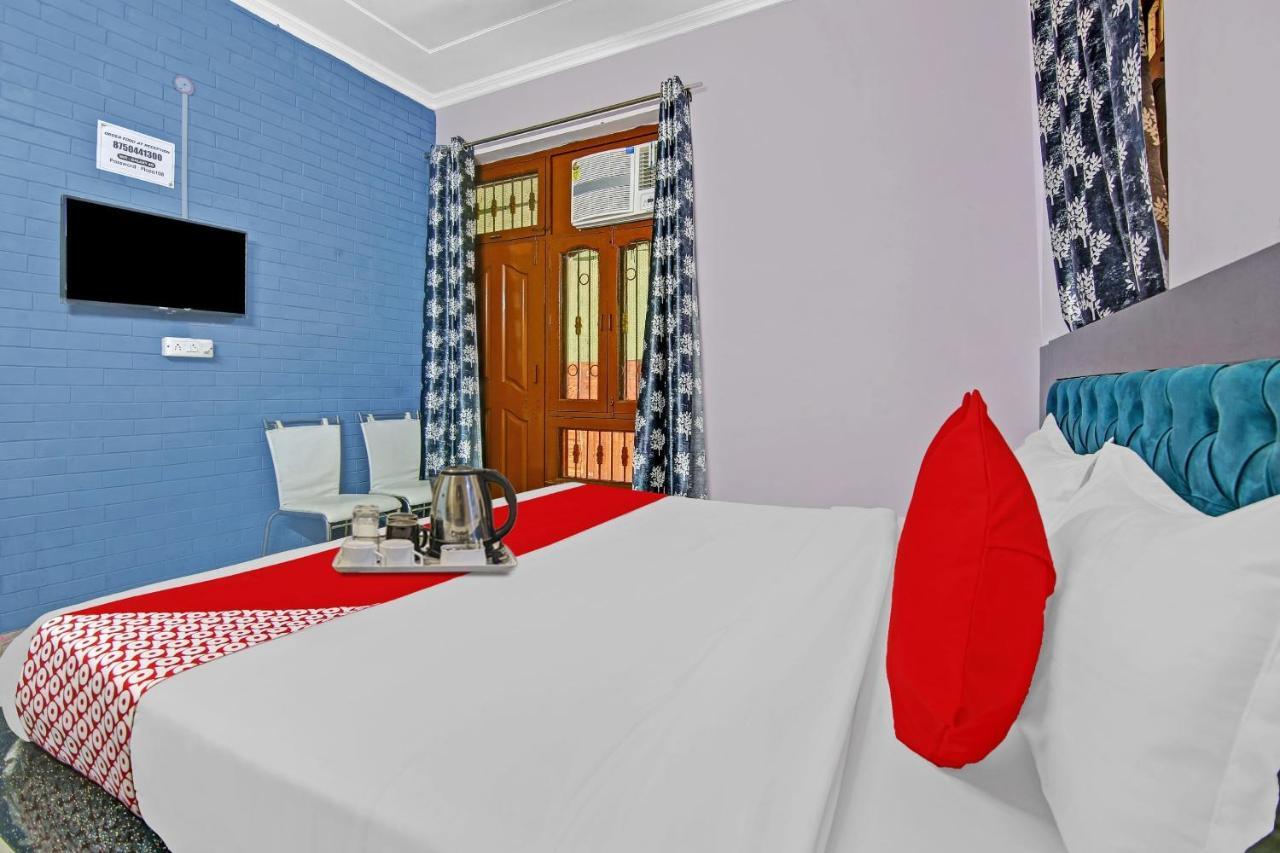 Oyo Galaxy Plaza Otel Ghaziabad Dış mekan fotoğraf