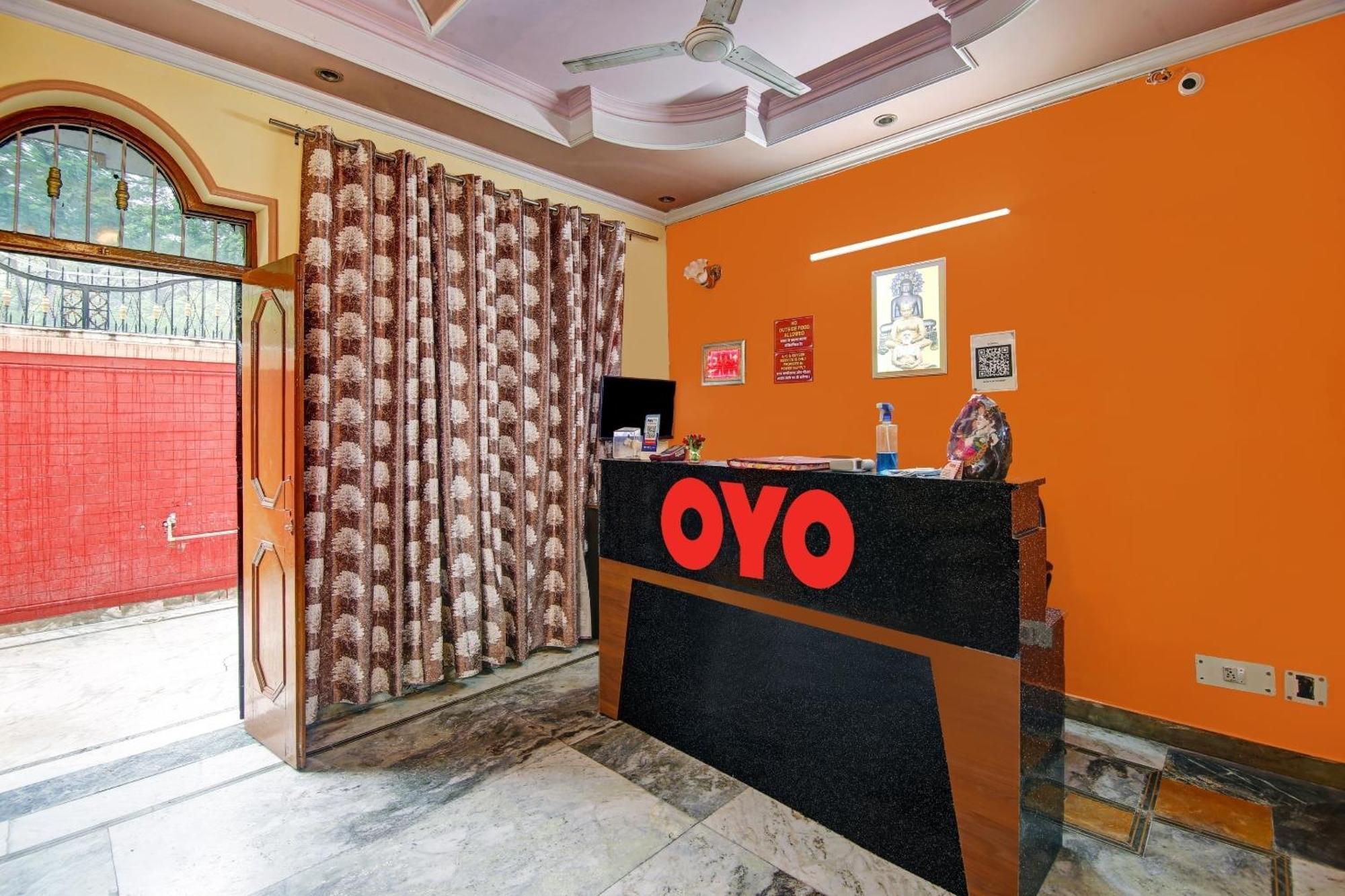 Oyo Galaxy Plaza Otel Ghaziabad Dış mekan fotoğraf